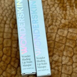 Lot of 2 Wonderskin Lip Stains